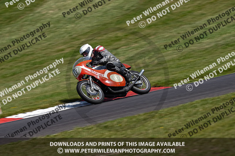 Vintage motorcycle club;eventdigitalimages;mallory park;mallory park trackday photographs;no limits trackdays;peter wileman photography;trackday digital images;trackday photos;vmcc festival 1000 bikes photographs